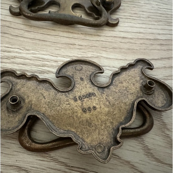 Keeler Brass Co KBC Brass Drawer Pulls‎ 11 Small 2 Large Vintage Handles Patina - Picture 5 of 8